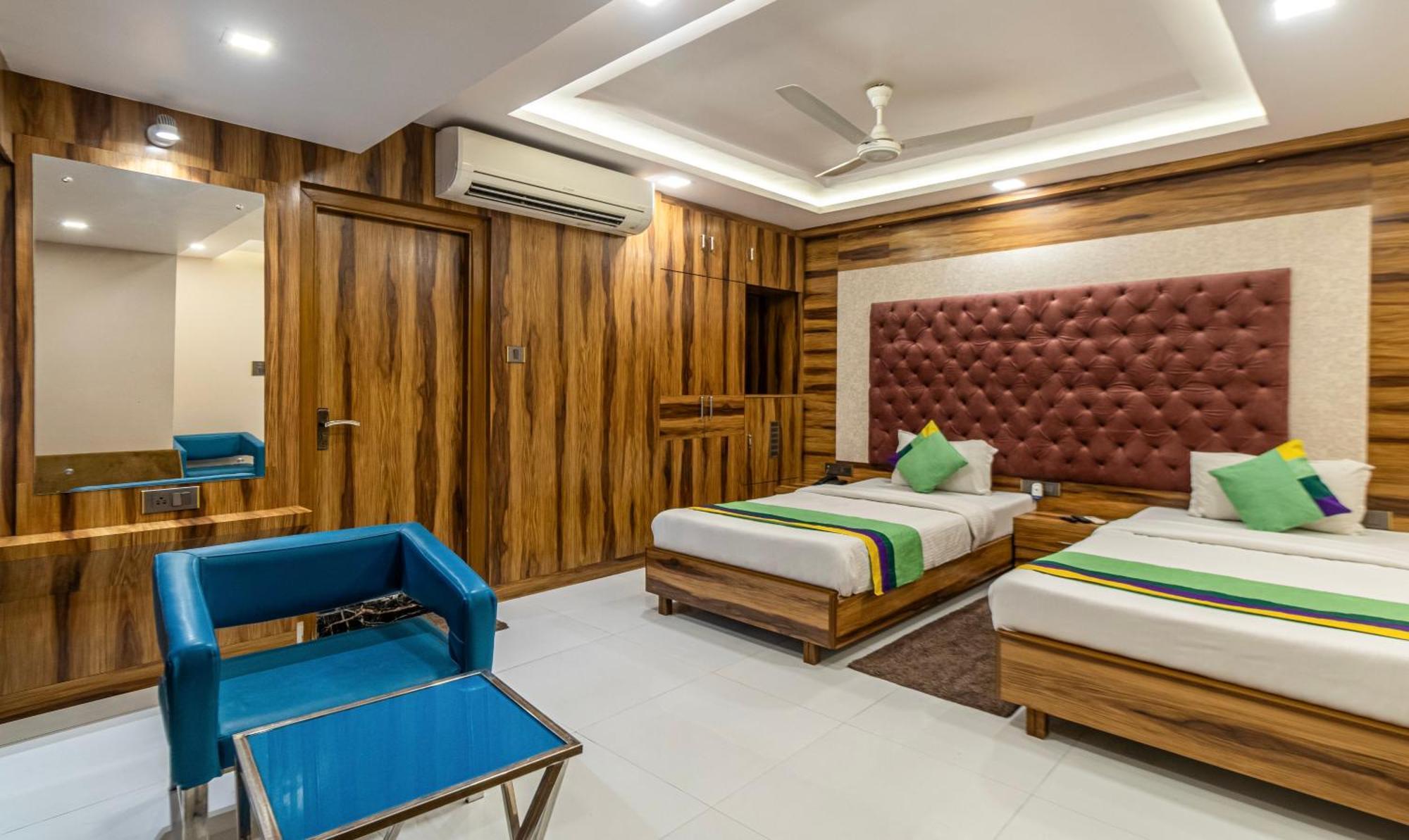 Hotel Orion Crystal โกลกาตา ภายนอก รูปภาพ