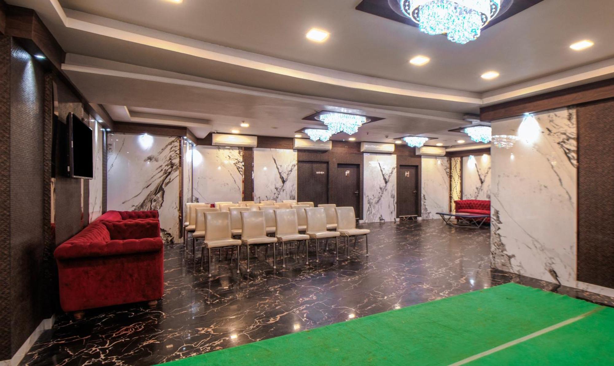 Hotel Orion Crystal โกลกาตา ภายนอก รูปภาพ