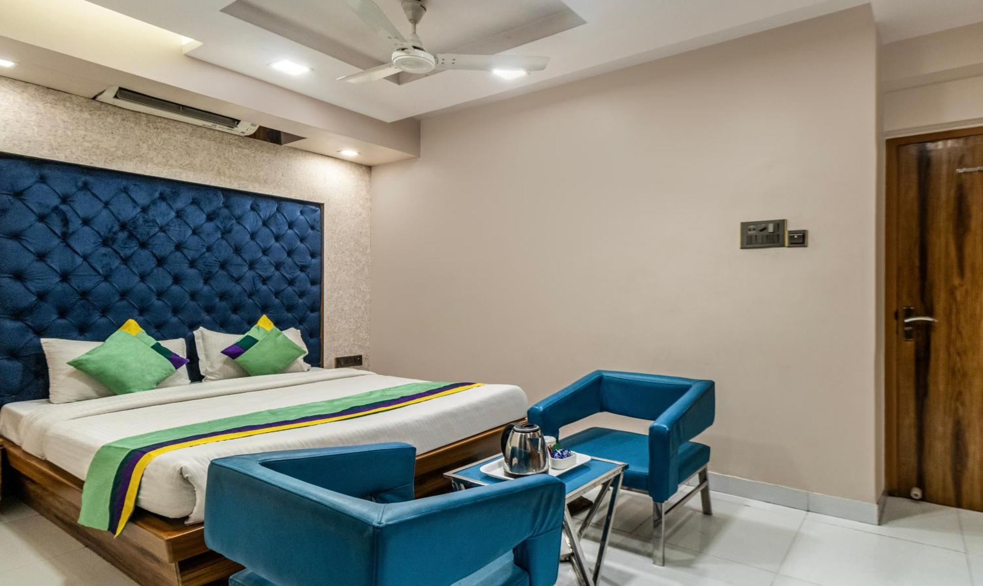 Hotel Orion Crystal โกลกาตา ภายนอก รูปภาพ