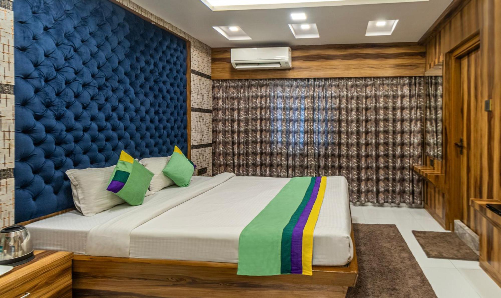 Hotel Orion Crystal โกลกาตา ภายนอก รูปภาพ